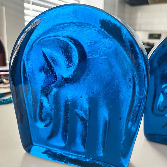 2  Vintage Blenko Glass Cobalt Blue Elephant Bookends by Joel Myers 1960's HEAVY - Picture 7 of 10